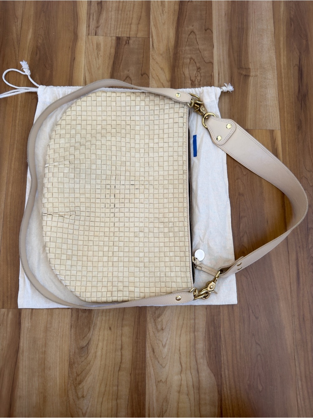 Clare V Moyen  Shoulder Bag in Cream - Picture 3 of 8